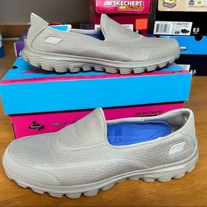 Sketchers Go Walk